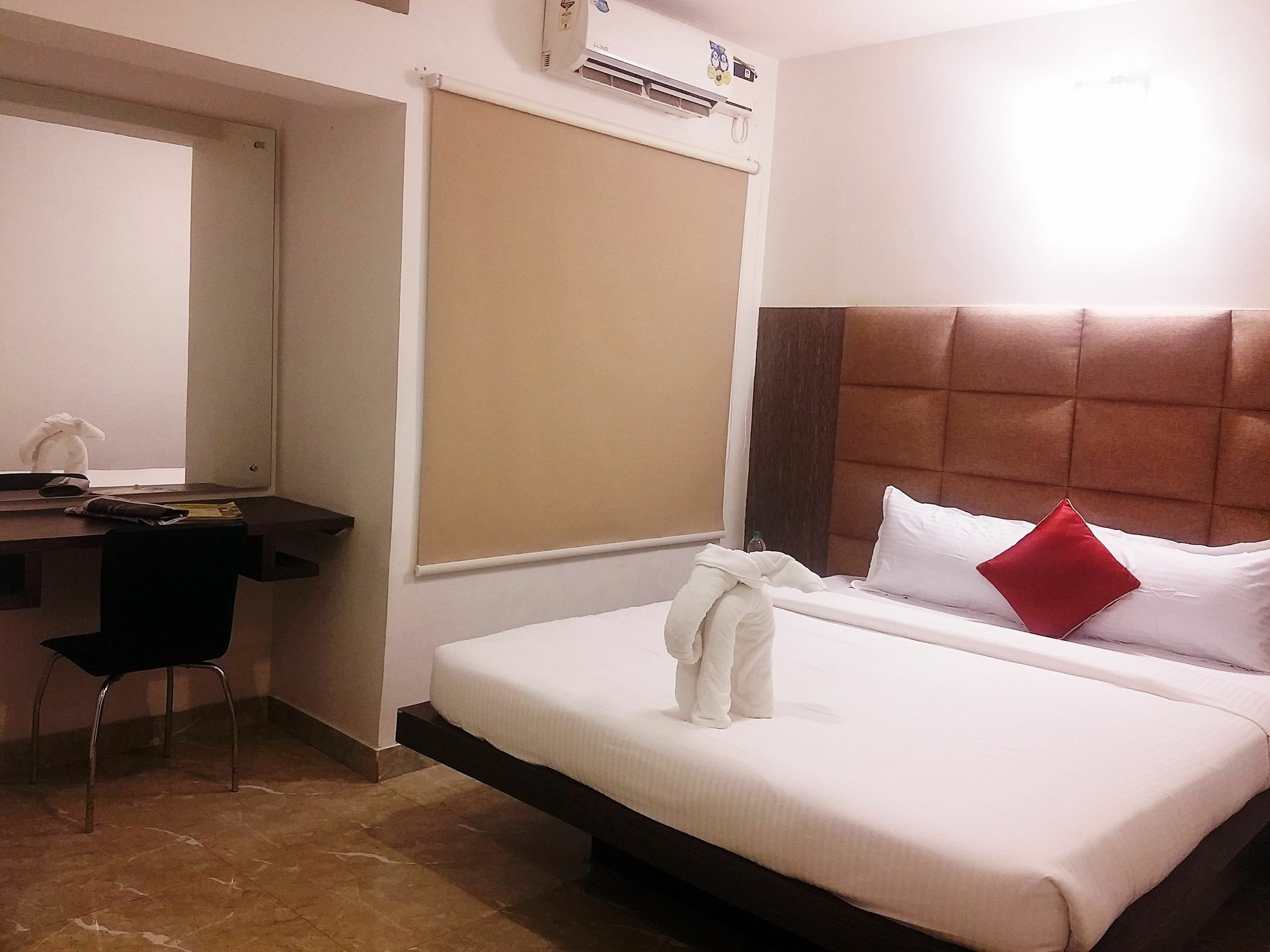 Capital Suites Bangalore Exterior foto